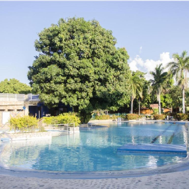 Chalet Completo para Familias Condominio Campestre Privado con Piscinas, wifi, AC - Casa de 2 dormitorios - 13