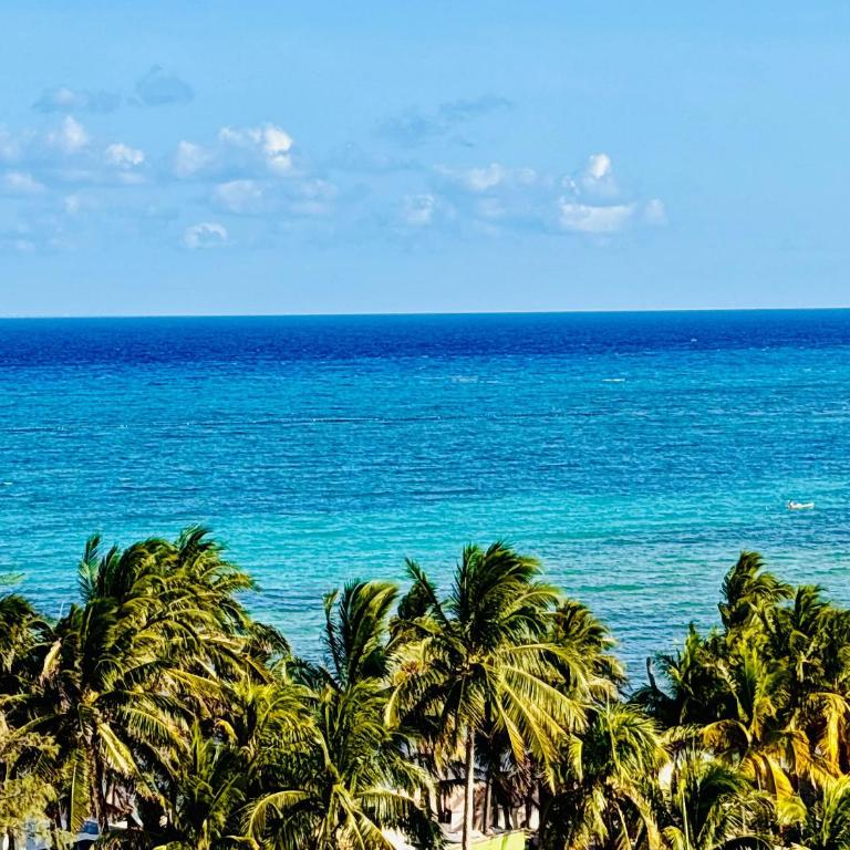1 block from beach 2BR pool ocean view - Apartment - 38