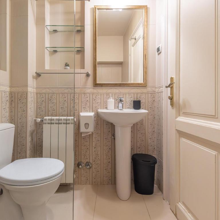 Top Central Rooms - Dvokrevetna Soba sa Bračnim Krevetom - 6