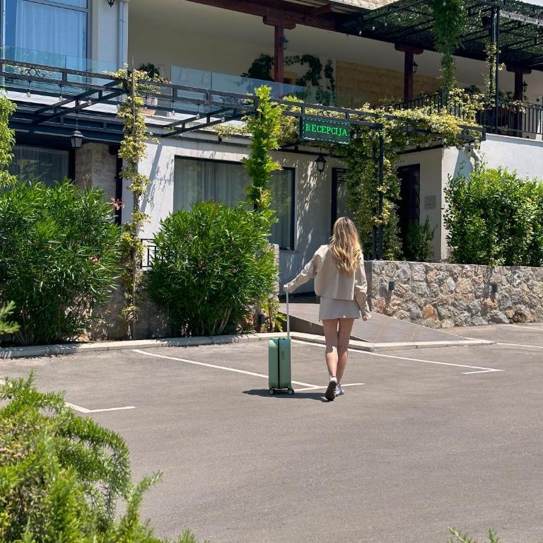 Hotel Opera Jaz - Standardna Trokrevetna Soba - 3