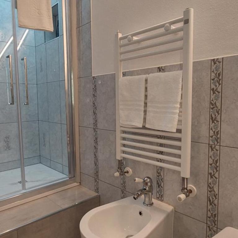 La Mansarda sul Golfo - Appartamento con 2 Camere da Letto e Vista Mare - 7