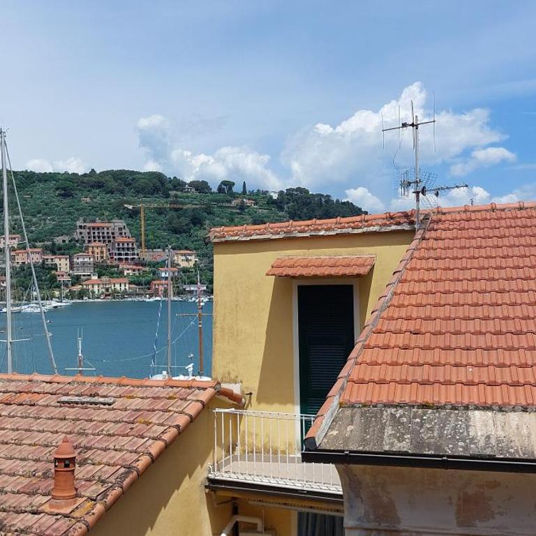 La Mansarda sul Golfo - Appartamento con 2 Camere da Letto e Vista Mare - 10