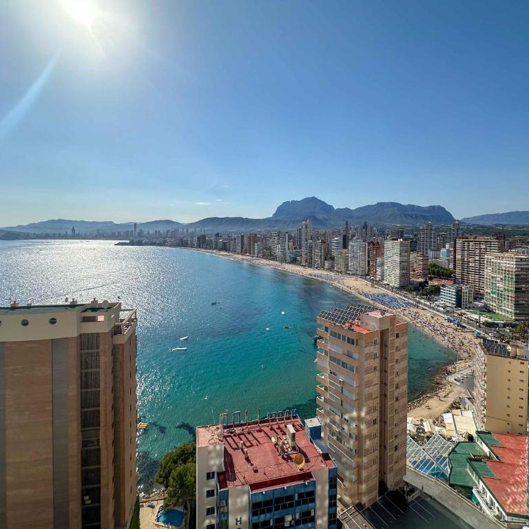BALCÓN AL MEDITERRÁNEO Y SKYLINE DE BENIDORM - Apartamento de 1 dormitorio - 7