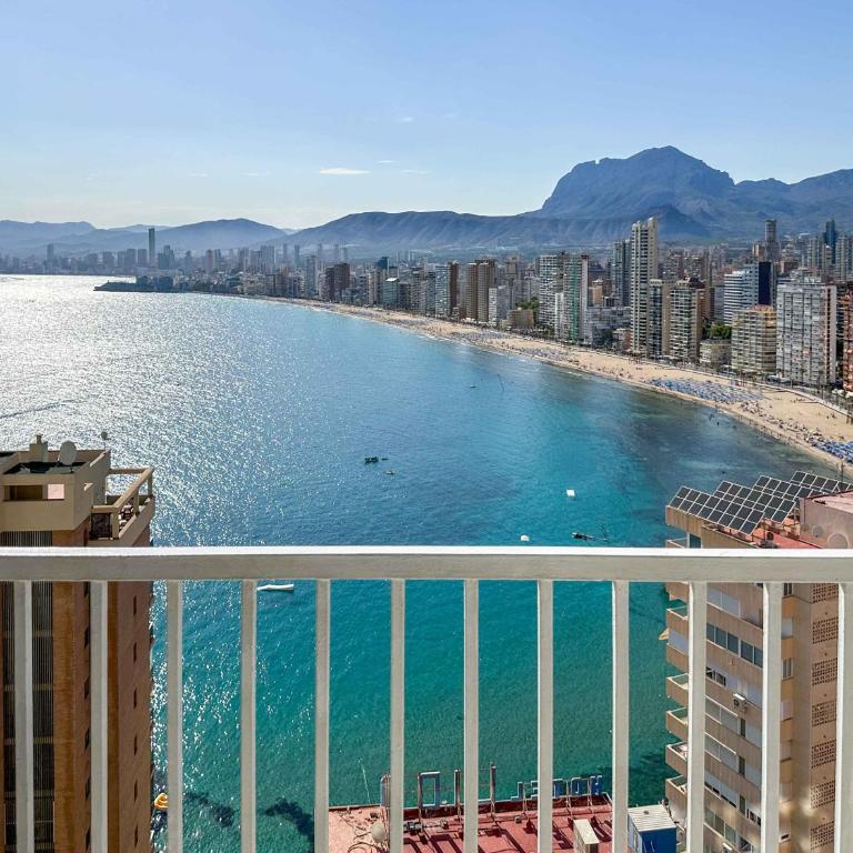BALCÓN AL MEDITERRÁNEO Y SKYLINE DE BENIDORM - Apartamento de 1 dormitorio - 32