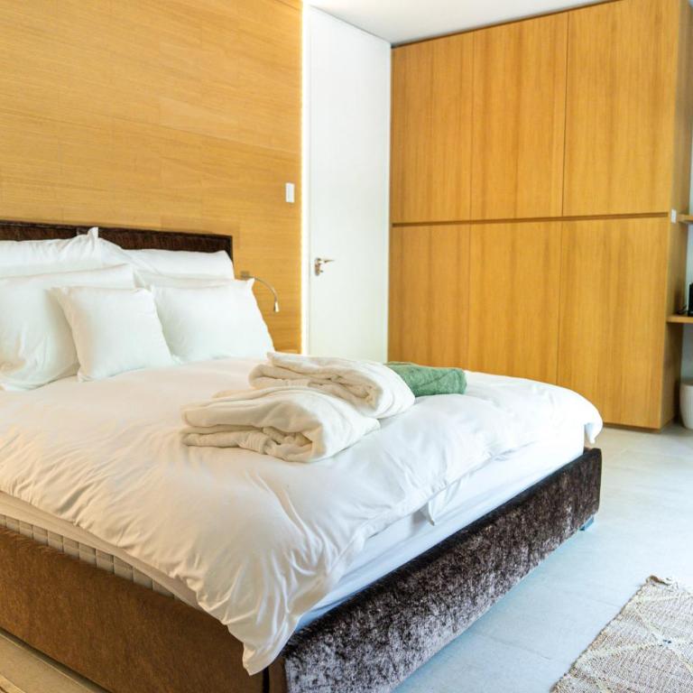 CASA TESS boutique hotel - Habitación con cama extragrande y vistas al jardín - 3
