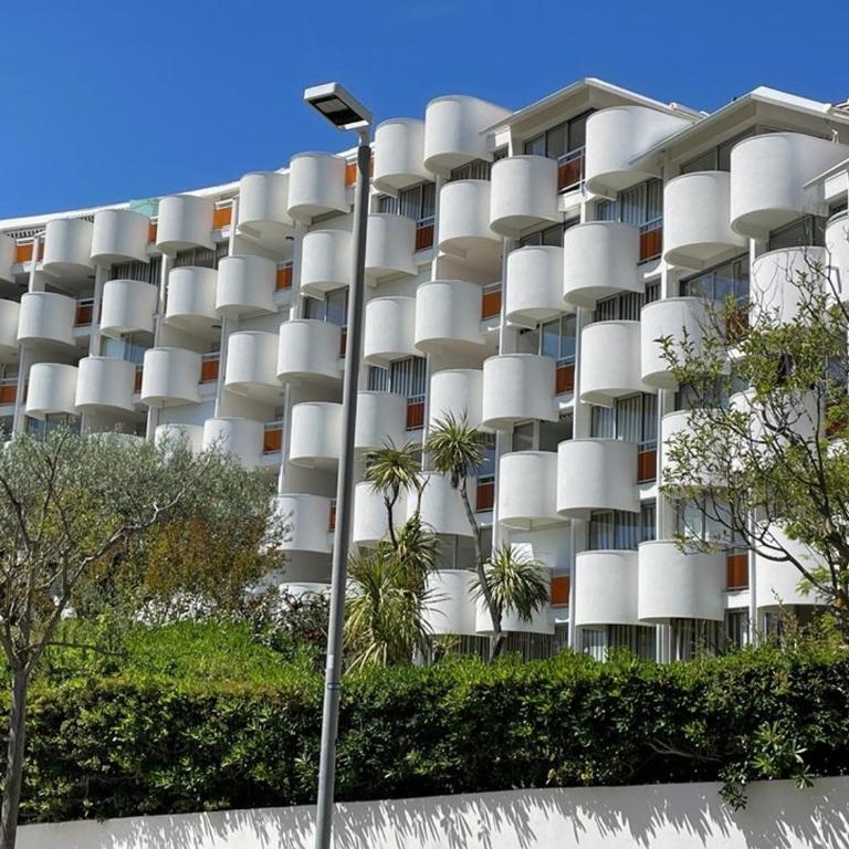 Appart 2 pièces, proche plage et commerces, parking privé, WIFI, équipements modernes - FR-1-790-6 - Apartment - 6