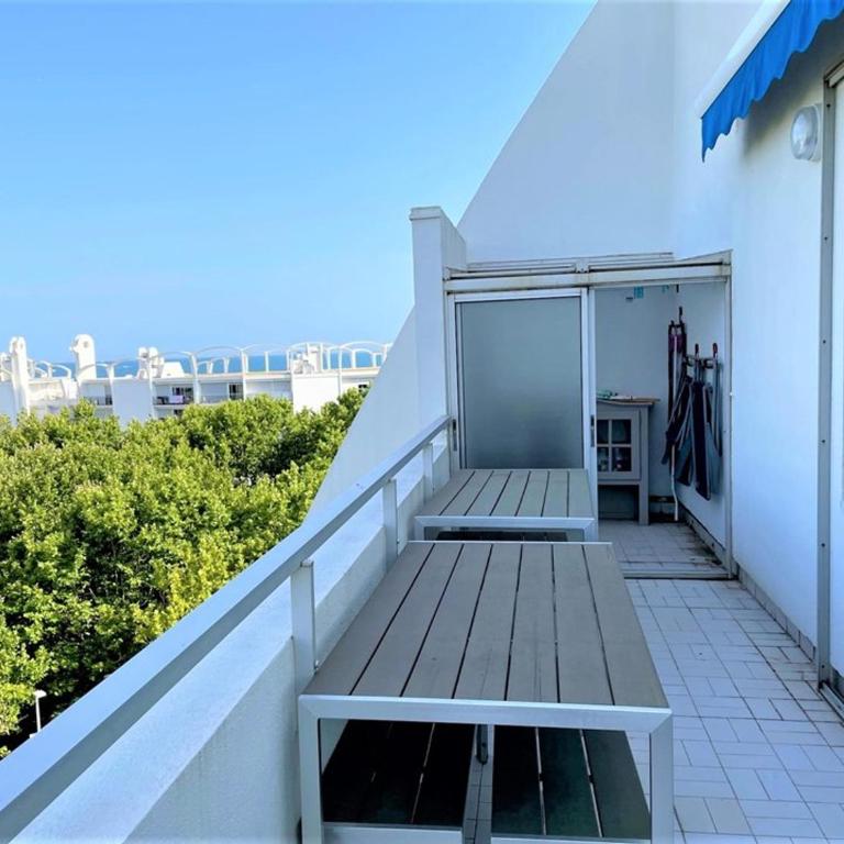 Appartement proche plage avec loggia, terrasse et parking - FR-1-790-12 - Studio - 1