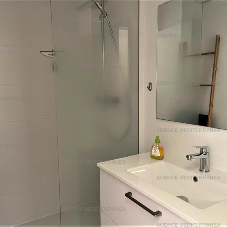 Studio Cabine avec Climatisation et Parking, Proche Plage - FR-1-790-8 - Estudio - 6