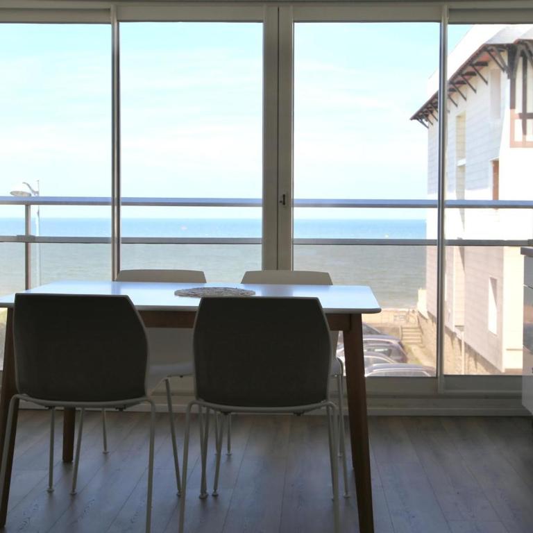 Appartement moderne avec vue sur mer et parking privatif - FR-1-712-82 - Apartment - 10