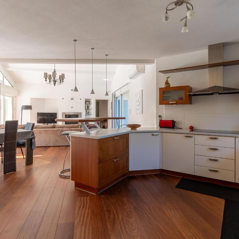 Villa familiale avec piscine chauffée, clim, 4 chambres, proche golf et plages - FR-1-319-565 - Villa - 9