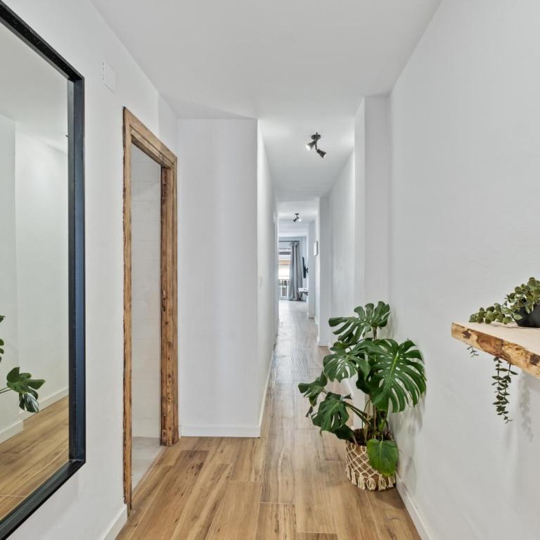 3 dormitorios, 2 baños y balcón - Apartamento de 3 dormitorios con balcón - 12