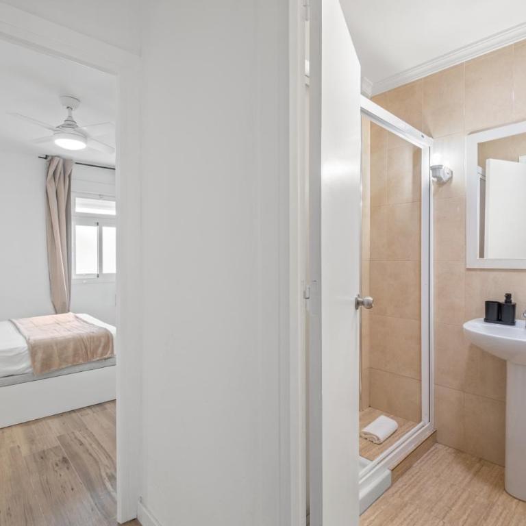 3 dormitorios, 2 baños y balcón - Apartamento de 3 dormitorios con balcón - 8