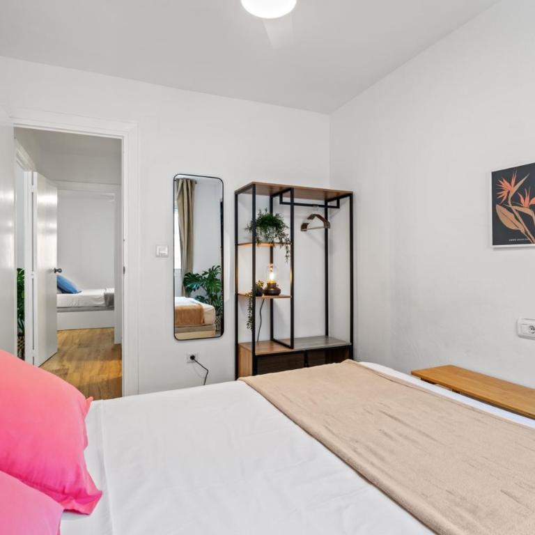 3 dormitorios, 2 baños y balcón - Apartamento de 3 dormitorios con balcón - 4