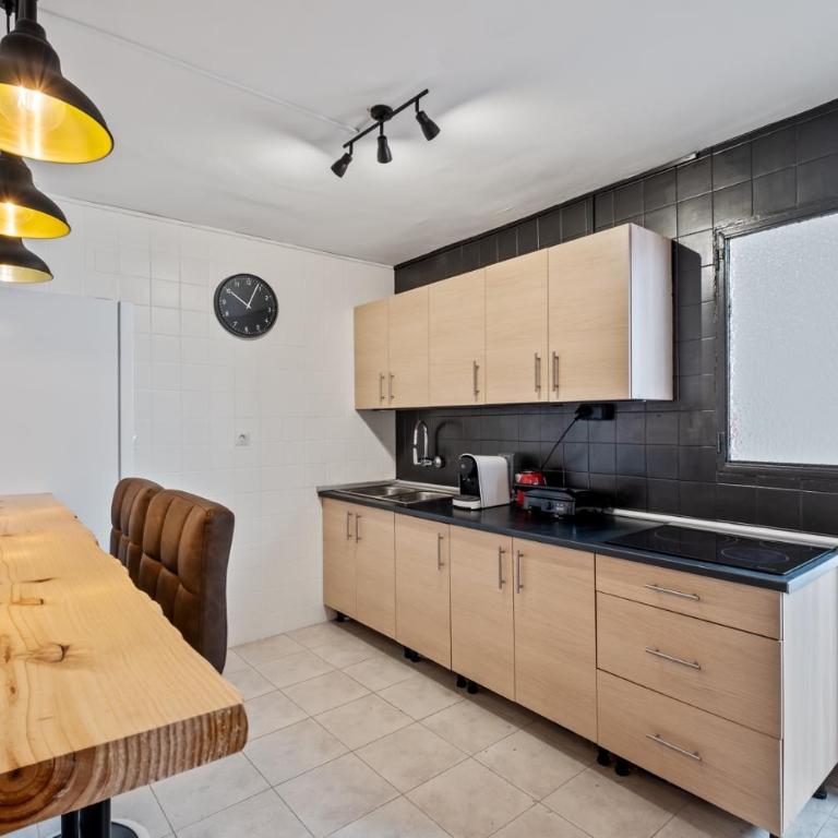3 dormitorios, 2 baños y balcón - Apartamento de 3 dormitorios con balcón - 21