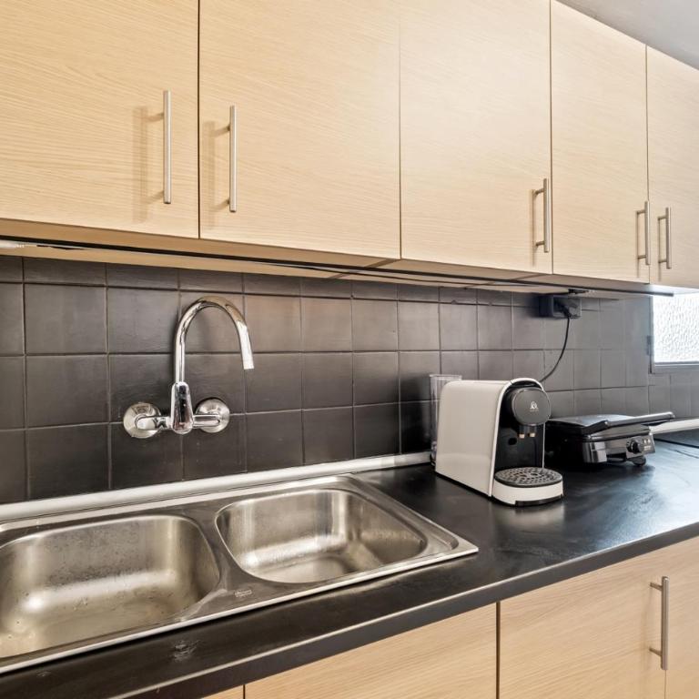 3 dormitorios, 2 baños y balcón - Apartamento de 3 dormitorios con balcón - 22
