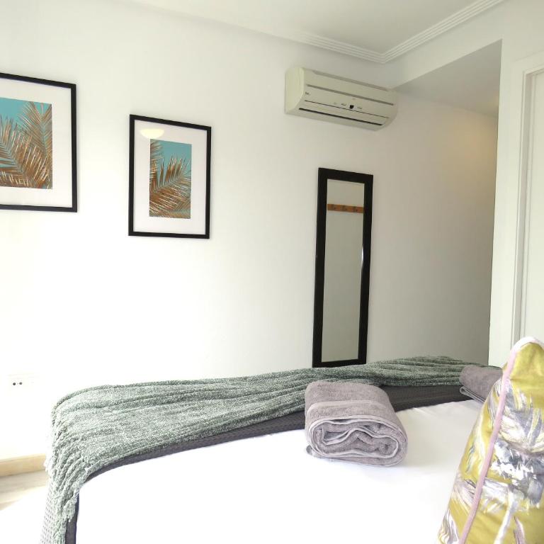 VILLAMARTIN PALMS stylish apartment close to golf and ocean with garden views - Two-Bedroom Apartment with Garden View - 9