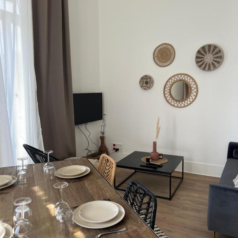 Maison EL&AR - Place de la Comédie, Wifi - Apartamento de 2 dormitorios con balcón - 30
