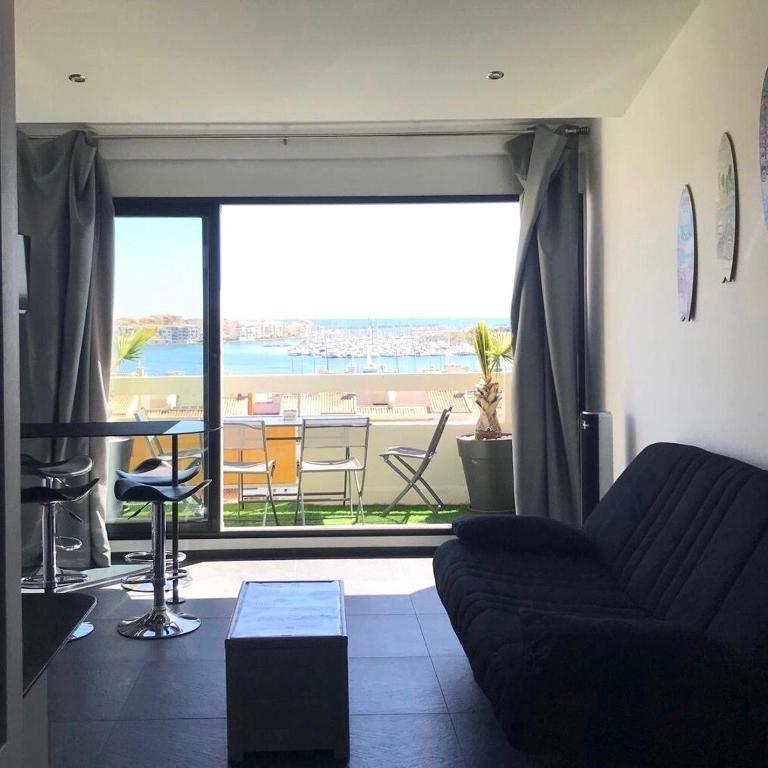 Studio mezzanine Cap d’Agde vue sur port et mer - Apartment with Sea View - 5