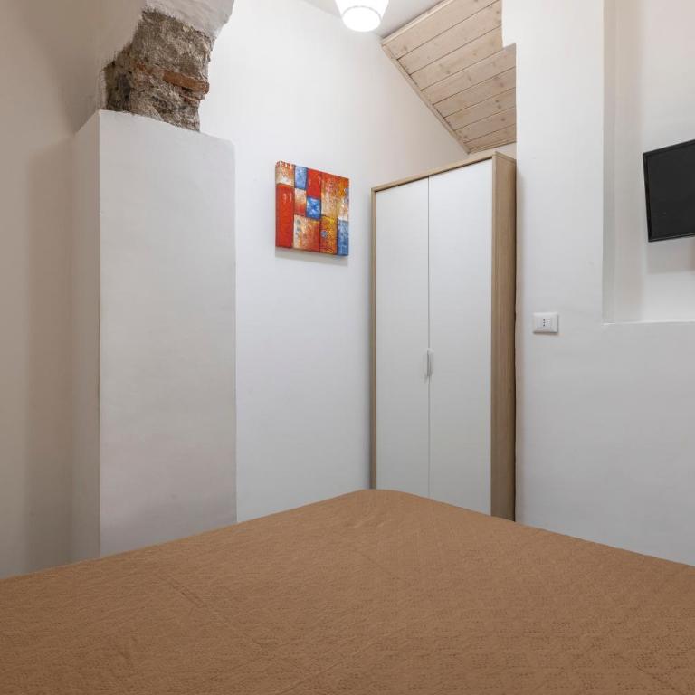 Ciuri's apartment - One-Bedroom Apartment - 16