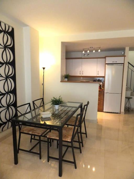 Luminoso ático cerca de la playa con piscina y garaje - Apartamento de 2 dormitorios - 41