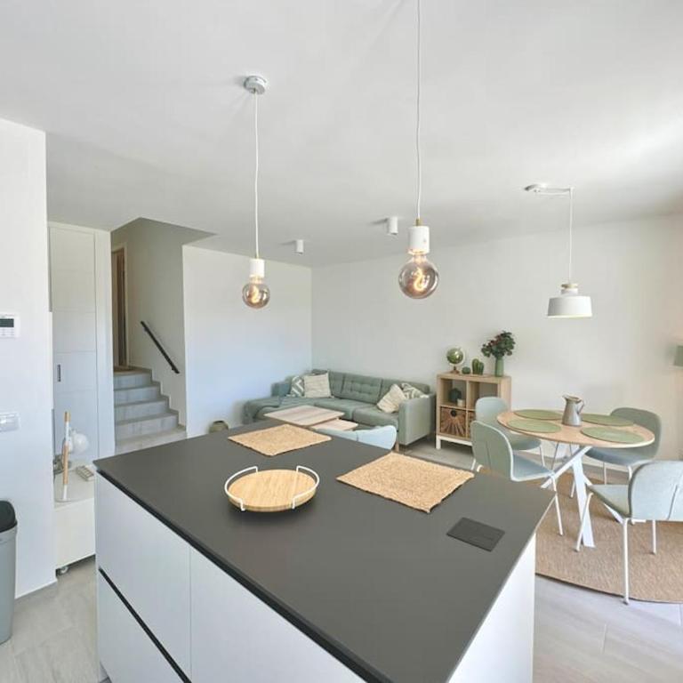 Tropicana de CalaizaBay - Two-Bedroom Apartment - 2