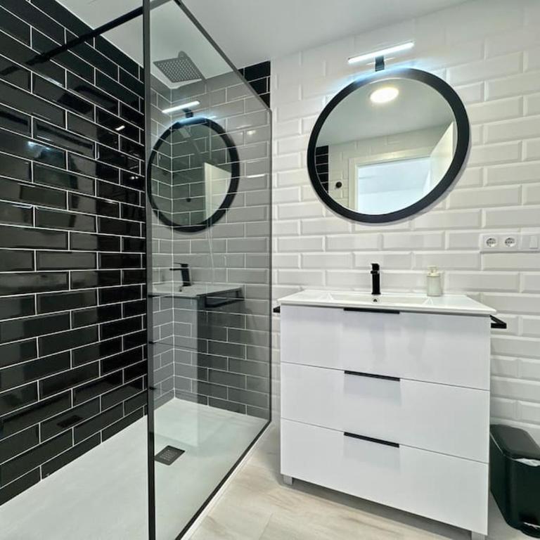 Tropicana de CalaizaBay - Two-Bedroom Apartment - 4