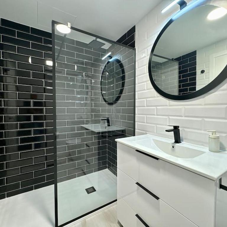 Tropicana de CalaizaBay - Two-Bedroom Apartment - 13