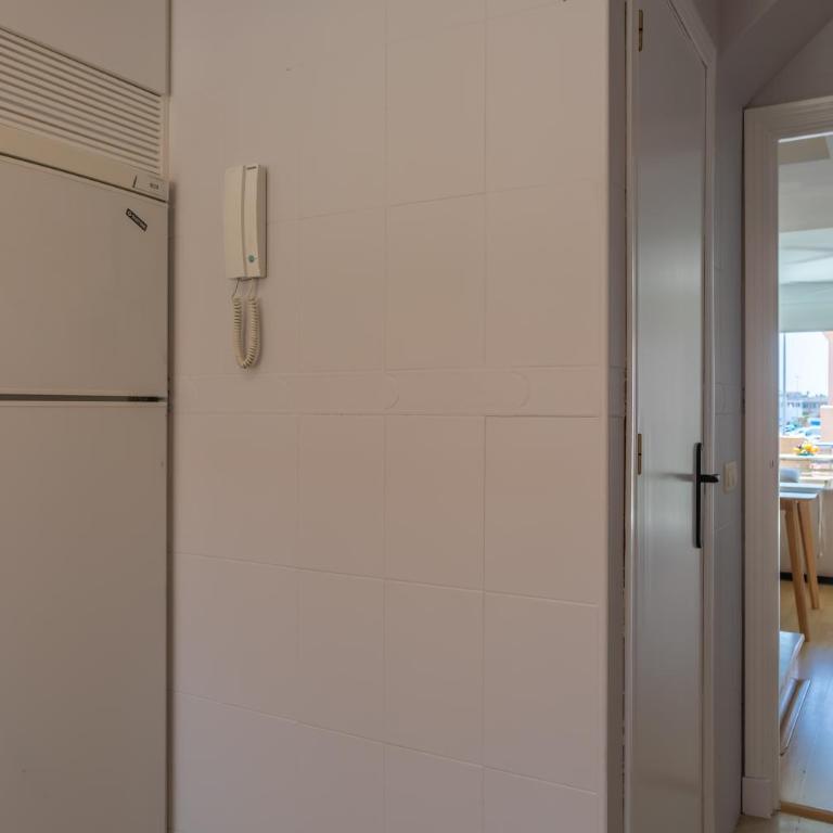 1st line beach, pool, terrace & fibre WIFI - Apartamento de 2 dormitorios - 13