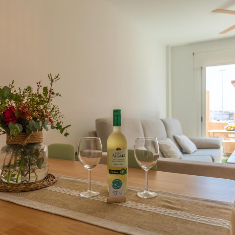 1st line beach, pool, terrace & fibre WIFI - Apartamento de 2 dormitorios - 8