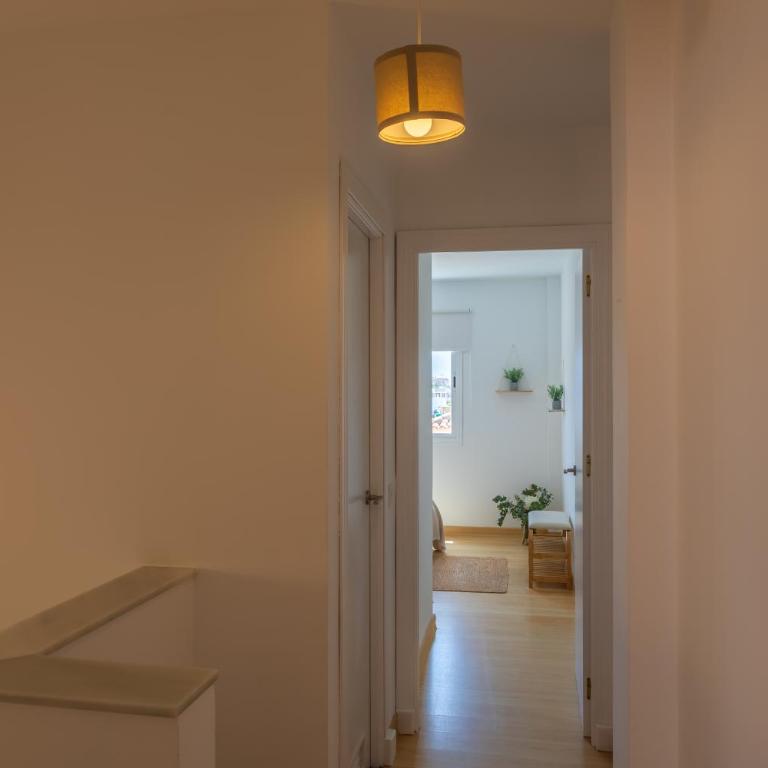 1st line beach, pool, terrace & fibre WIFI - Apartamento de 2 dormitorios - 32