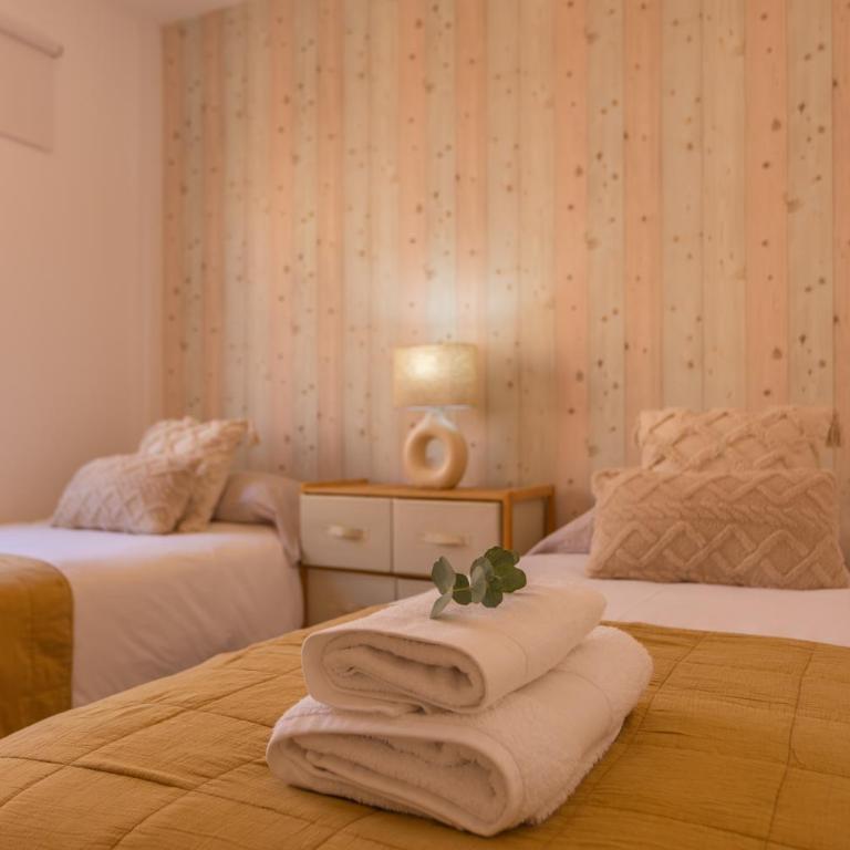 1st line beach, pool, terrace & fibre WIFI - Apartamento de 2 dormitorios - 16