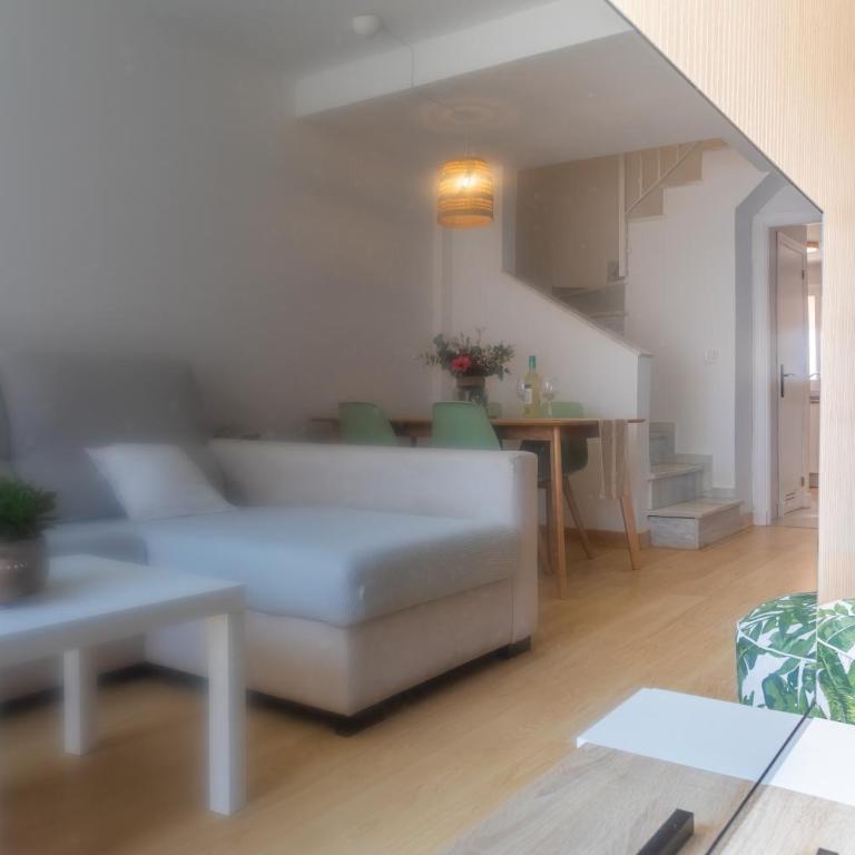 1st line beach, pool, terrace & fibre WIFI - Apartamento de 2 dormitorios - 72
