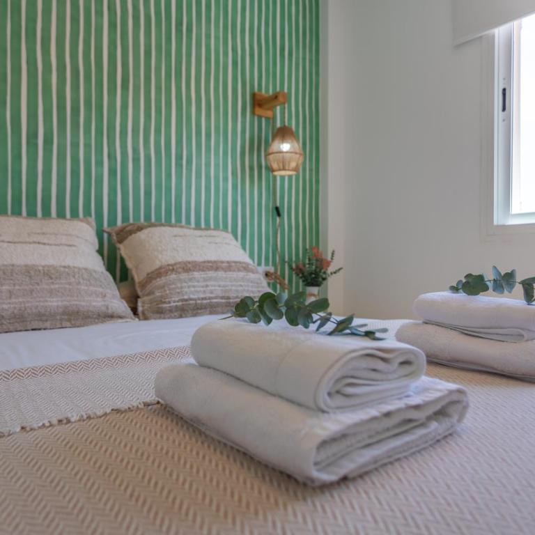 1st line beach, pool, terrace & fibre WIFI - Apartamento de 2 dormitorios - 50