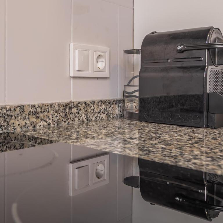 1st line beach, pool, terrace & fibre WIFI - Apartamento de 2 dormitorios - 45