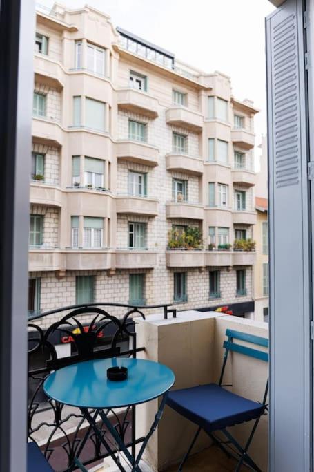 New Central Stylish 2 min from the beach Apartment - Appartement 1 Chambre - 13