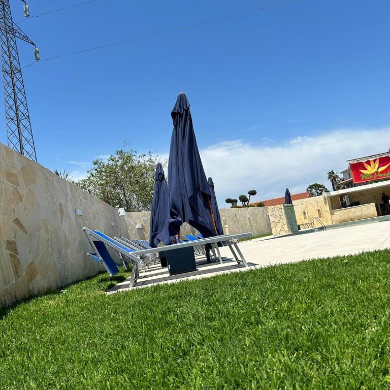 VILLA PARADISO ACIREALE "con piscina in esclusiva o condivisa " - Camera Matrimoniale con Piscina Condivisa - 12