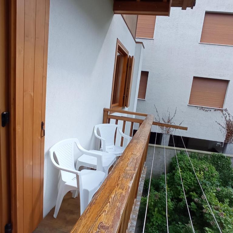 ROOM AURORA - Habitación Doble con baño privado - 1 o 2 camas - 15