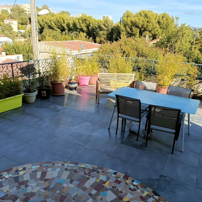 Maison individuelle vue sur le massif de l'étoile - Appartement - 3