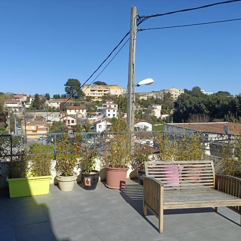 Maison individuelle vue sur le massif de l'étoile - Appartement - 5