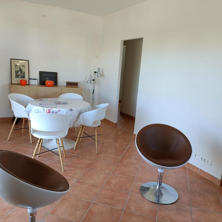 Maison individuelle vue sur le massif de l'étoile - Appartement - 20