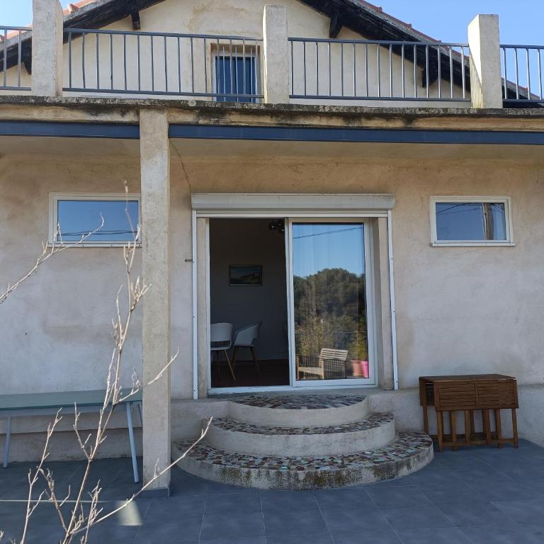 Maison individuelle vue sur le massif de l'étoile - Appartement - 2