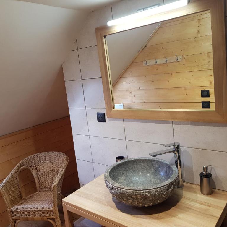 La Girandole Chambre d'hôtes et Location d'appartement - Chambre Triple - 2