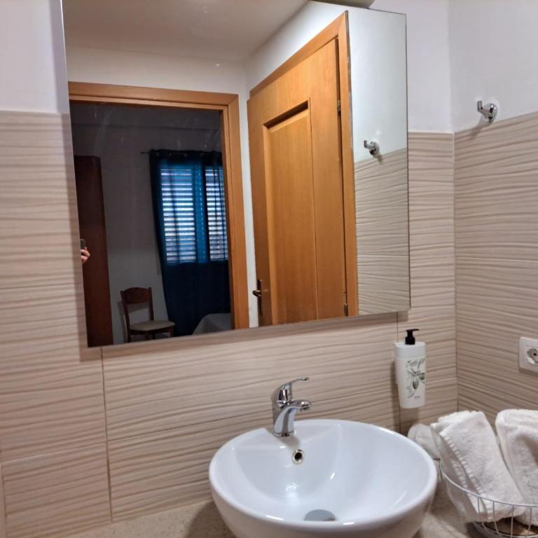 Casa Vacanze Il Giardino Dei Girasoli - Apartment - Ground Floor - 5