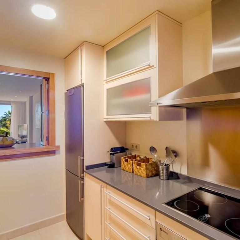 Spacious 3BR Apartment in New Golden Mile, Ideal for Families & Long Stays - Three-Bedroom Superior Apartment - 10