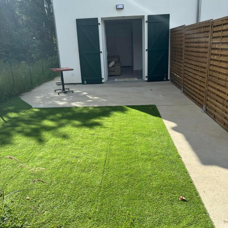Magnifique T2 neuf au centre de Cambo les bains - Apartamento de 1 dormitorio - 4
