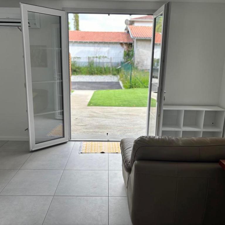 Magnifique T2 neuf au centre de Cambo les bains - Apartamento de 1 dormitorio - 7