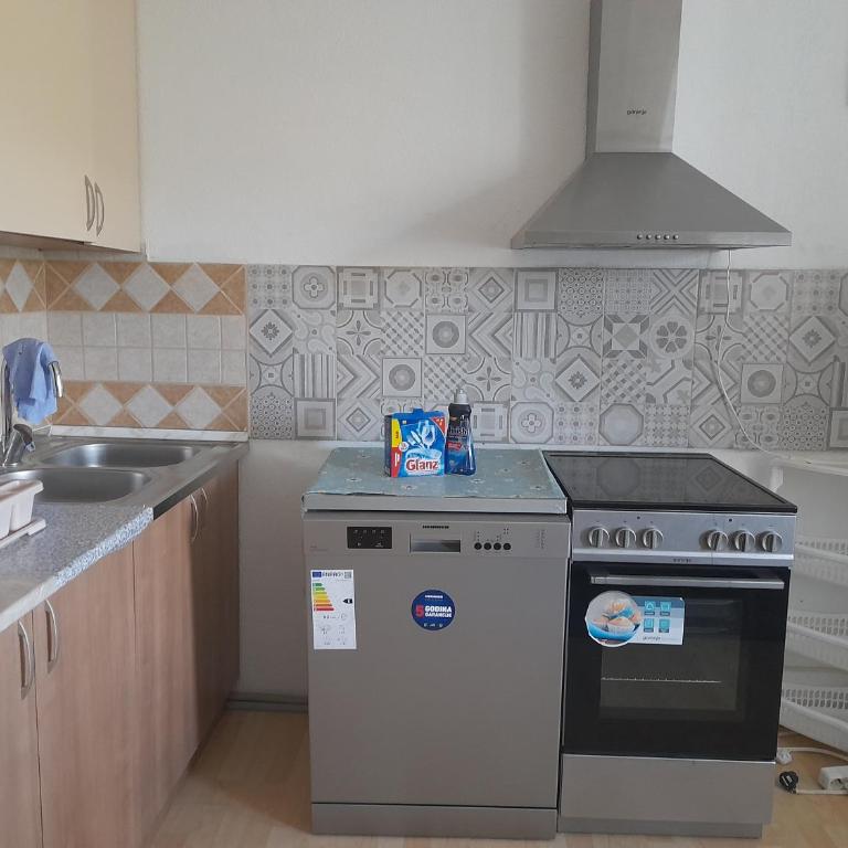 River Bank Apartments & Castle view - Three-Bedroom Apartment - 24