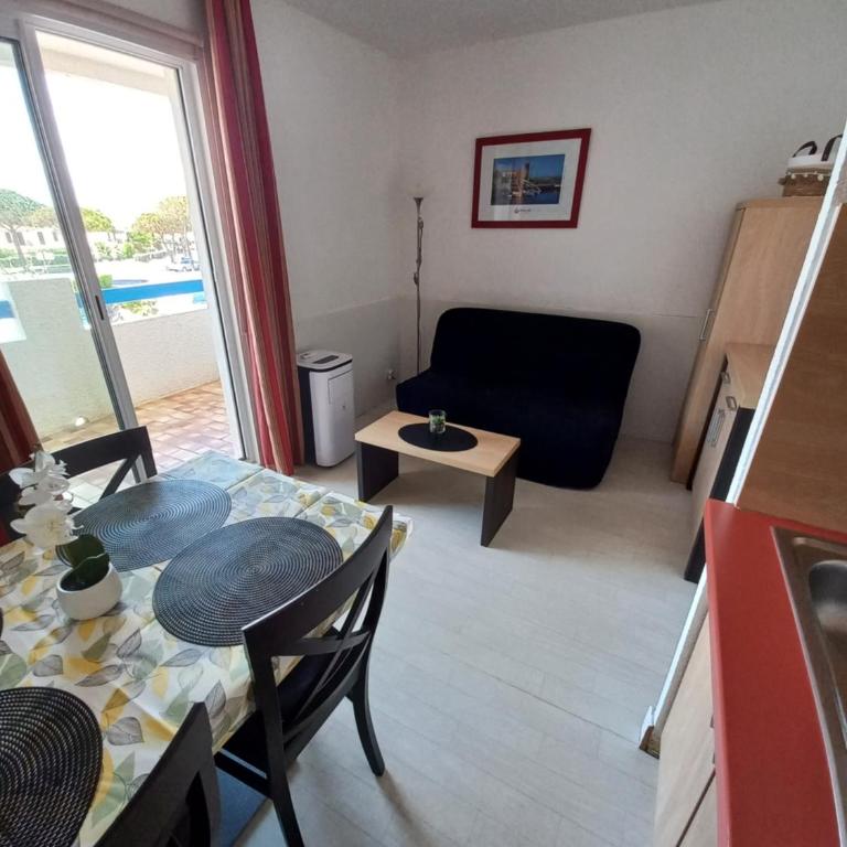 Coquet studio 4 pers, piscine,clim mobile, plage a 300 m,à 5min a pied du Lydia - Studio mit Balkon - 6