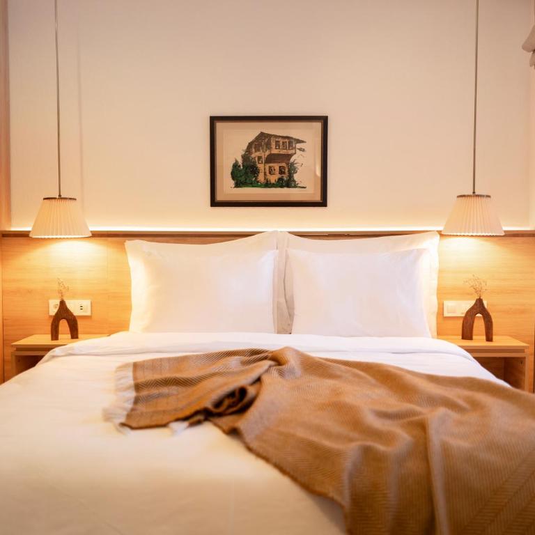 Hotel Baškuća Sarajevo - Dvokrevetna Soba sa Bračnim Krevetom - 1