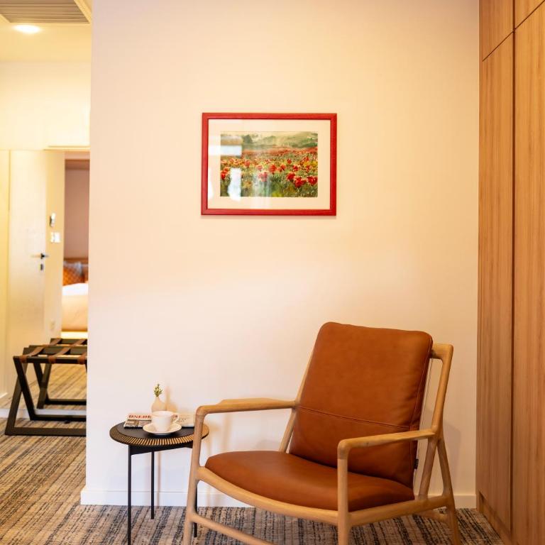 Hotel Baškuća Sarajevo - Deluks Dvokrevetna Soba sa Bračnim Krevetom i Balkonom - 7